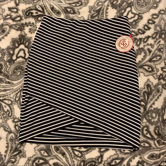So Black and White Striped Bodycon Skirt - Picture 2 of 4
